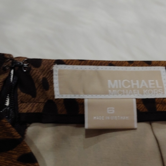 Michael Kors Pencil Skirt 6P - Picture 3 of 7